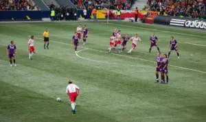 luật đá phạt trong bóng đá